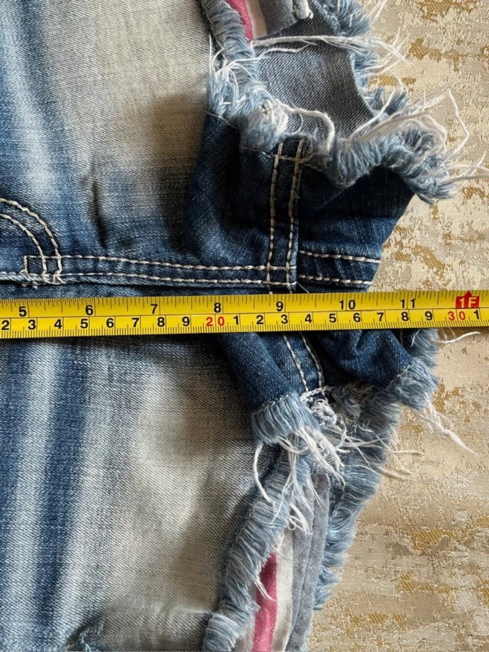 Daytrip Capricorn Denim Jean Shorts Women's 28 Blue Distressed Frayed 5 Pocket